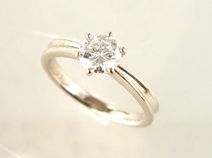 0.3カラット ダイヤモンド 婚約指輪｜人気 のシンプル デザイン。